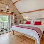 2 Bed In Oc-wa306 * Glaisdale