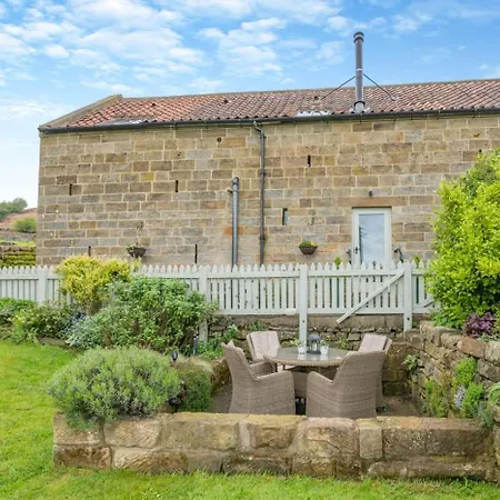 2 Bed In Oc-wa306 Holiday home Glaisdale