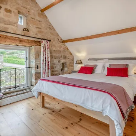 2 Bed In Oc-wa306 * Glaisdale